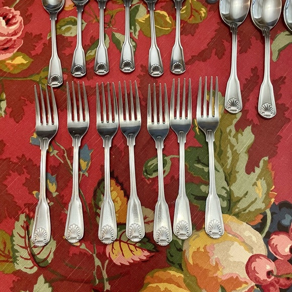 Supreme Cutlery by Towle Stainless Japan English Shell - Picture 5 of 7